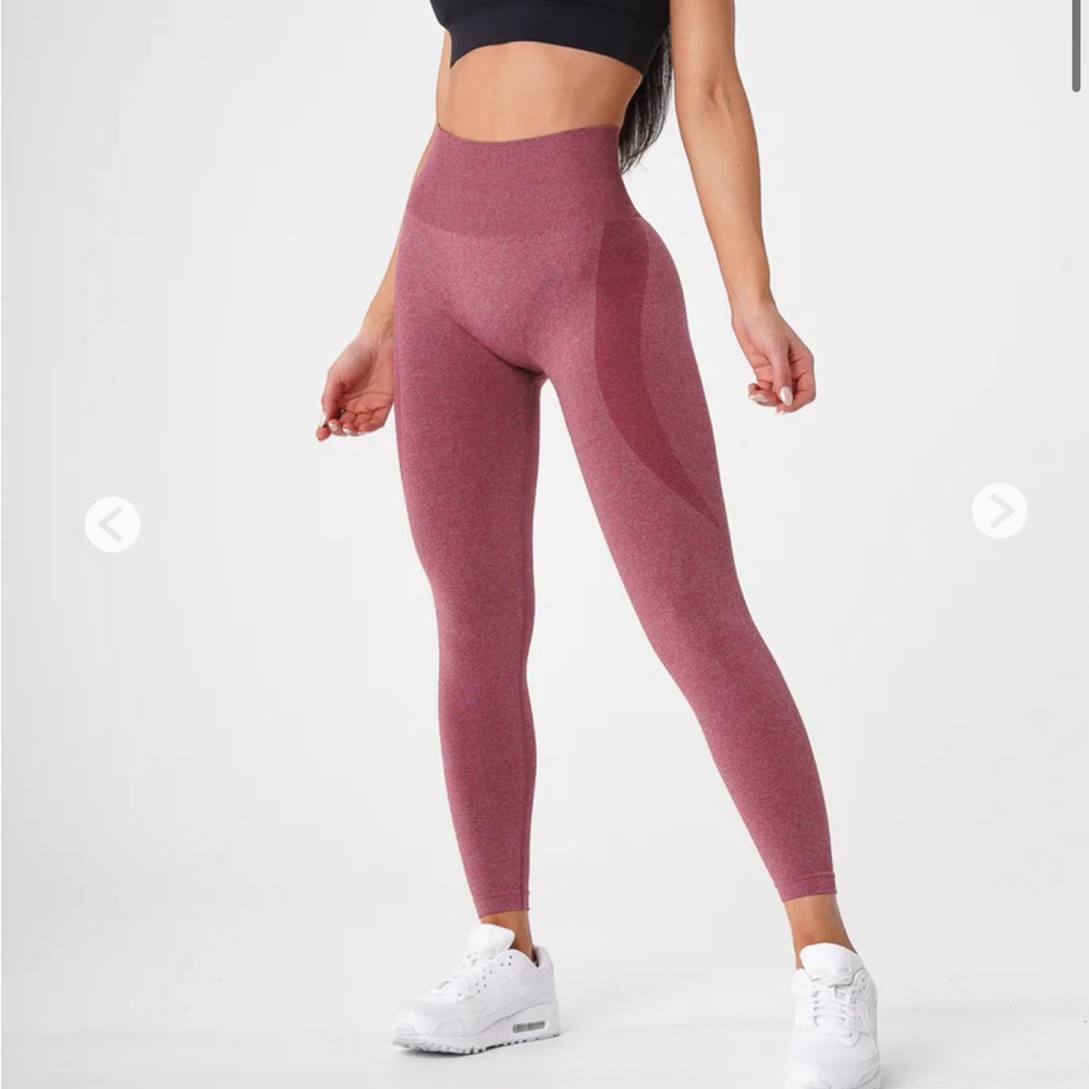 Maroon Contour Seamless Leggings - Picture 2 of 6